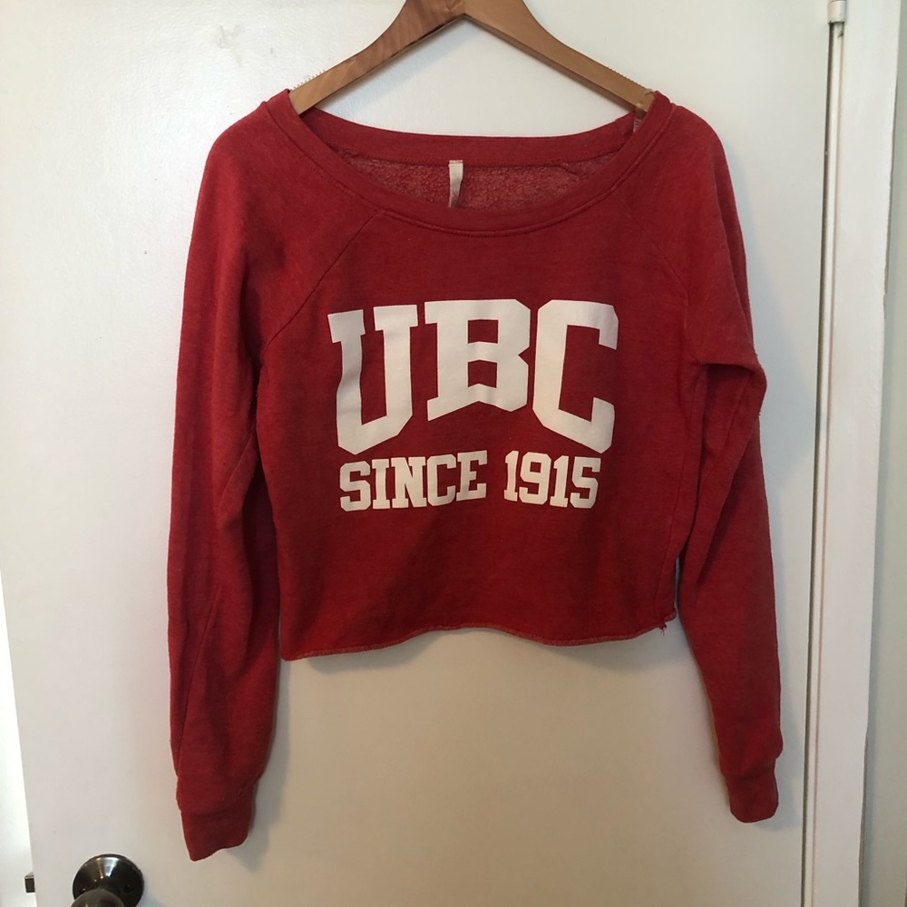 Vintage UBC crop sweatshirt! Cozy and cute!